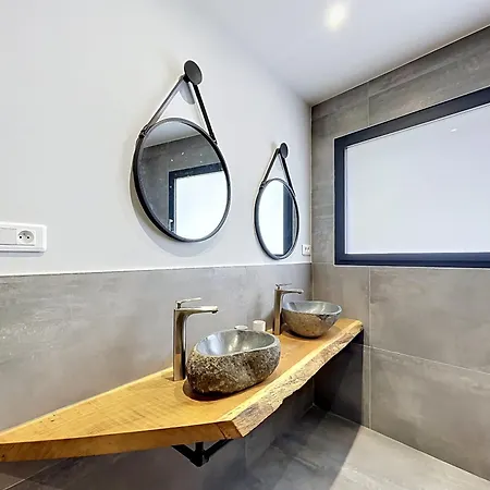 4097 - Contemporaine Avec Piscine Villa Villelongue-dels-Monts