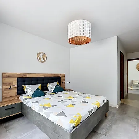 4097 - Contemporaine Avec Piscine Villa Villelongue-dels-Monts